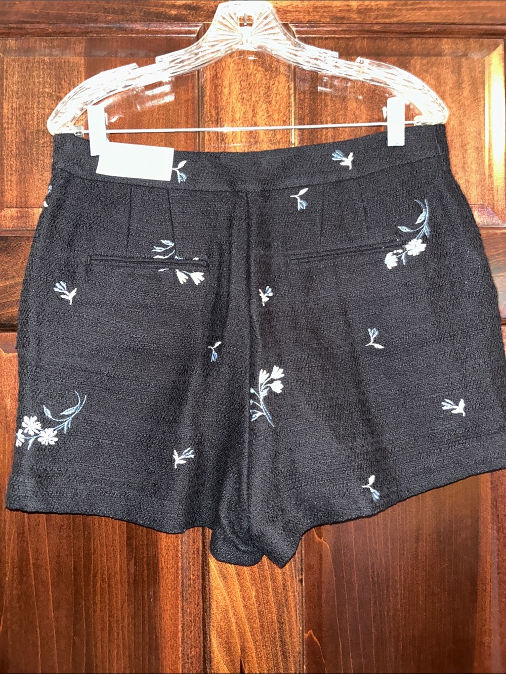 Ann Taylor Black Floral Embroidered Women’s Shorts 12 - Picture 2 of 6